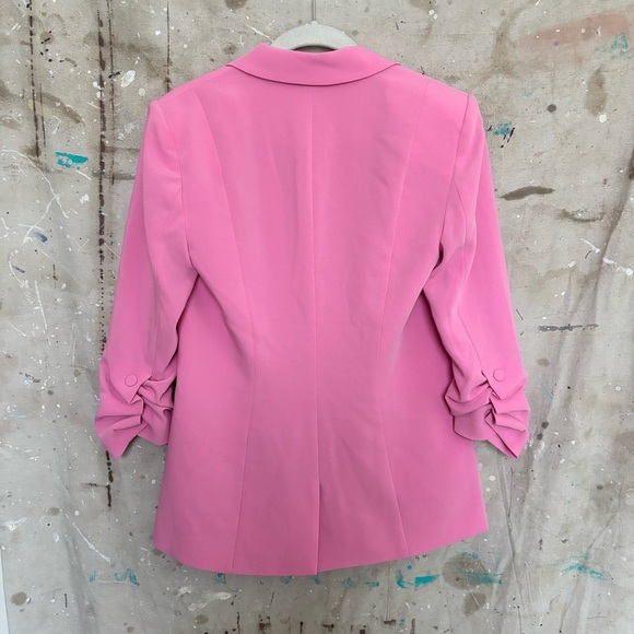 Cinq a Sept Crepe Khloe Blazer in Neon Pink - Picture 4 of 5